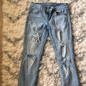 AMERICAN EAGLE light wash skinny jeans, size 0
